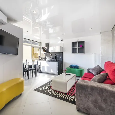 Dafne De Steram Flats Apartamento *