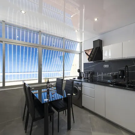 Dafne De Steram Flats Apartamento *